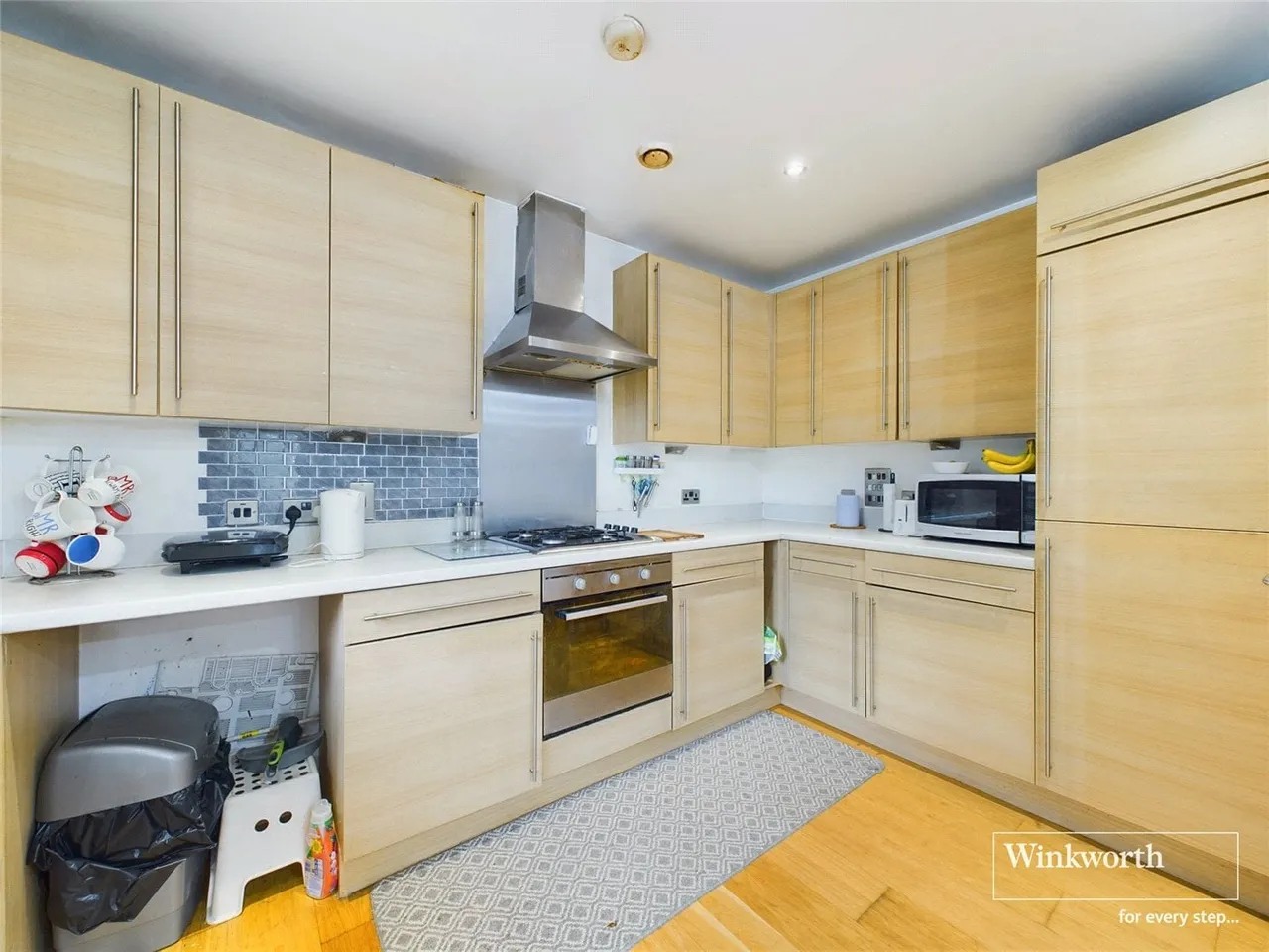 Essex House, 18 Douglas Close, Stanmore, Middlesex, HA7, photo 7