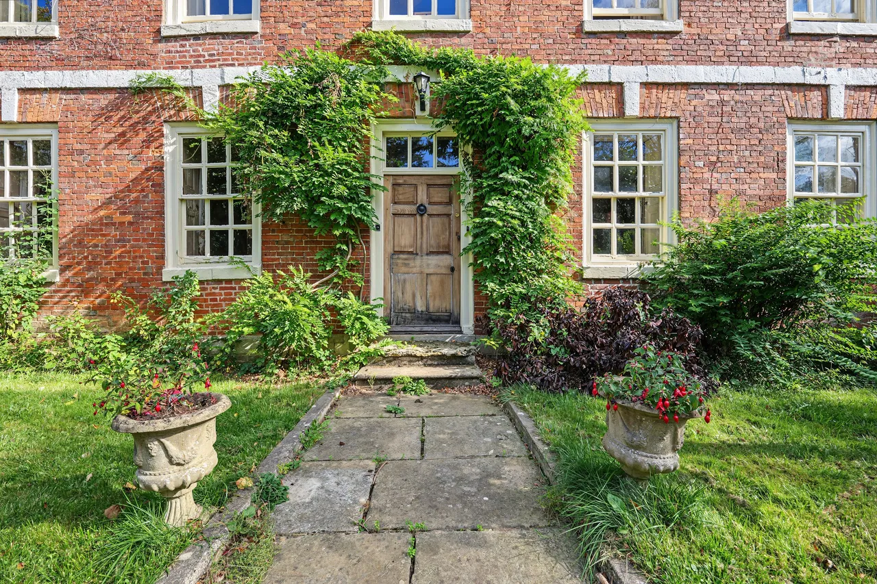 Manor Farm, The Green, LE16, photo 12