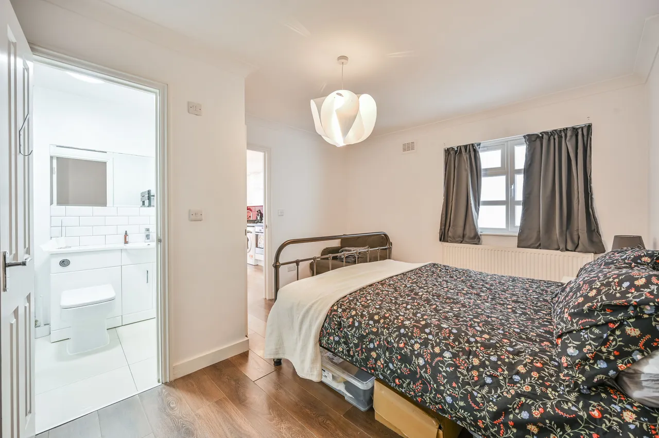 1, Wilding Court 64a, London, photo 10