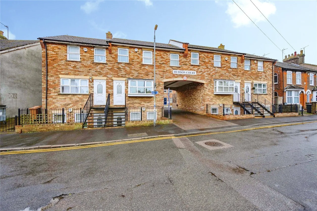 1 bed flat for sale — Victoria Street, Dunstable, Bedfordshire, LU6