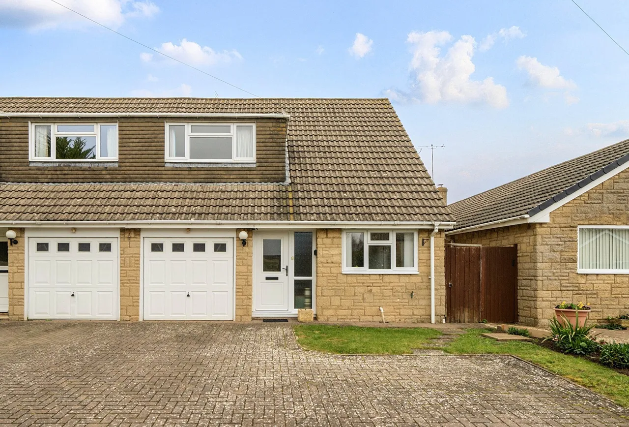 Malleson Road, Gloucestershire, Gotherington, GL52 9ER, photo 3