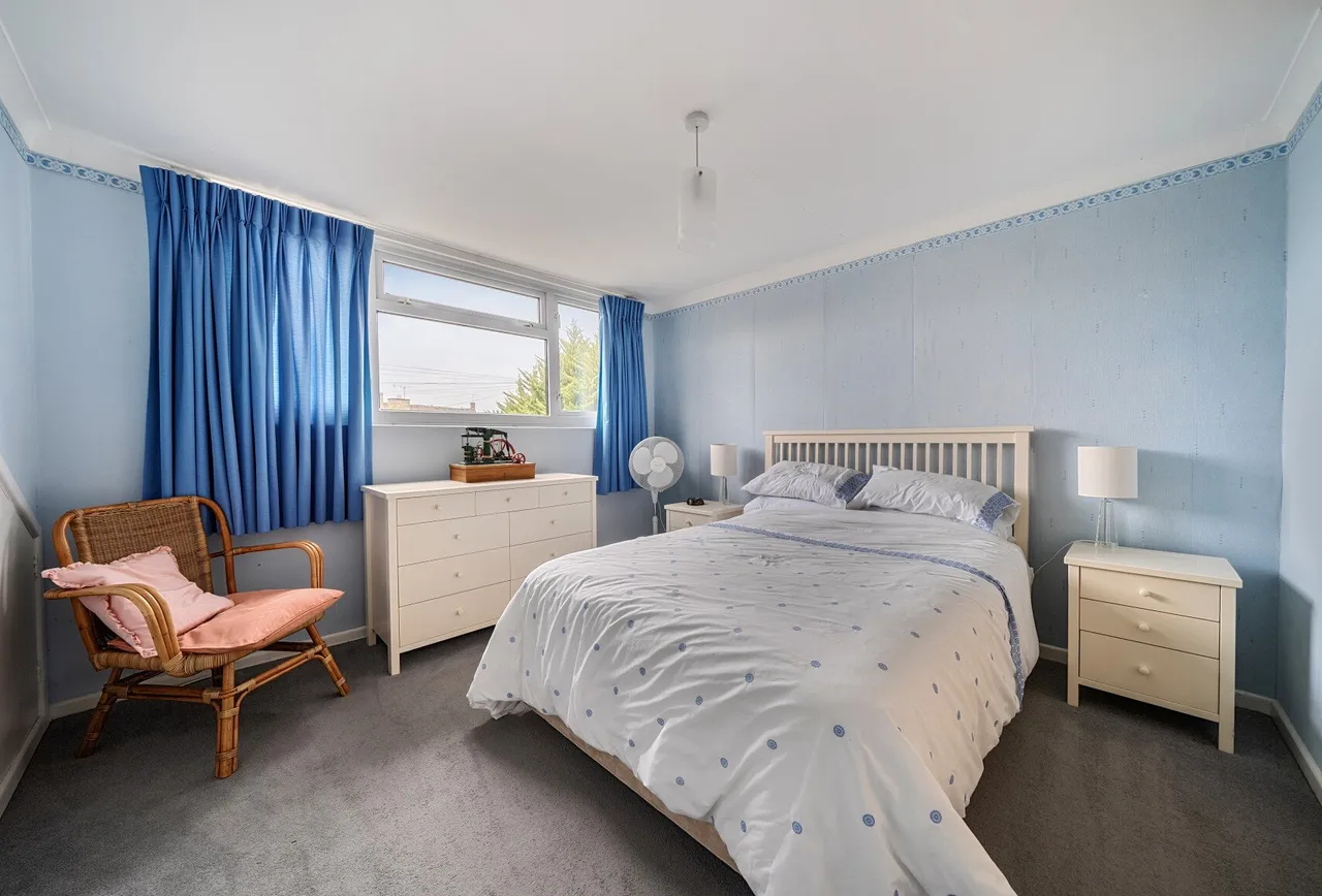 Malleson Road, Gloucestershire, Gotherington, GL52 9ER, photo 9