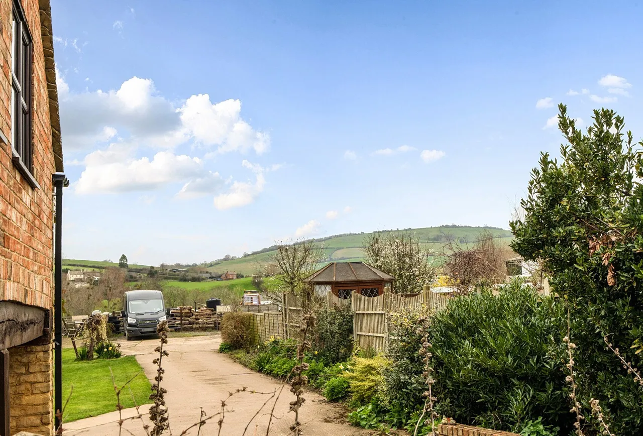 Malleson Road, Gloucestershire, Gotherington, GL52 9ER, photo 6