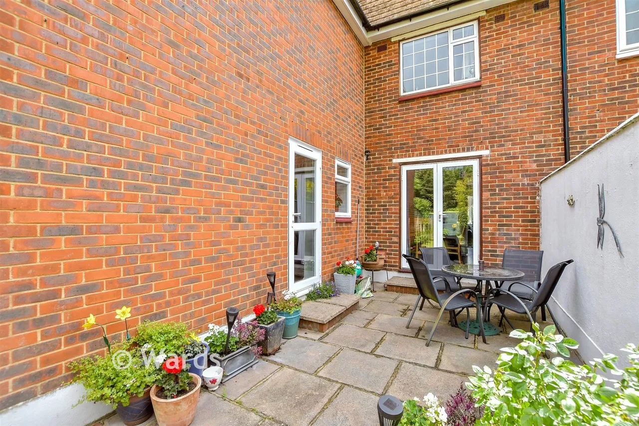 Oliver Crescent, Farningham, DA4, photo 17