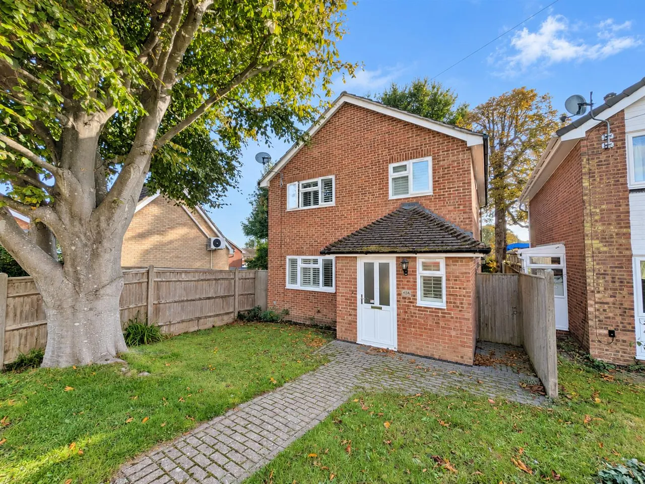 3 bed house for sale, Downsview Crescent, Uckfield, TN22