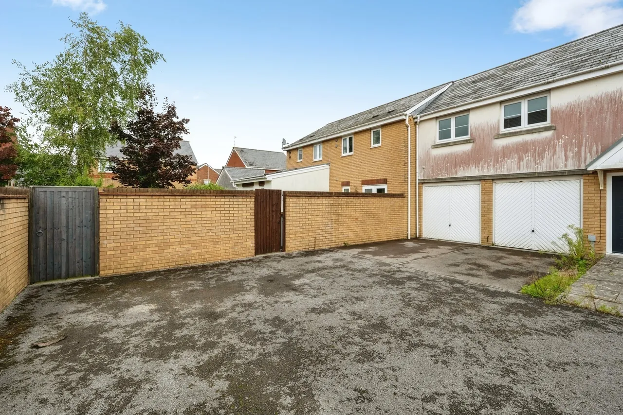 Six Mills Avenue, Gorseinon, SA4, photo 17