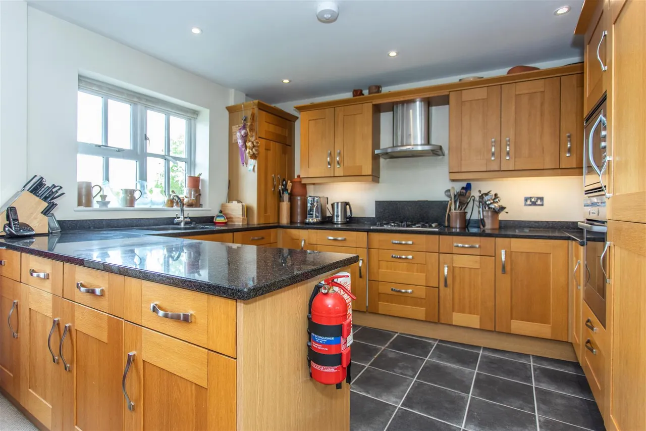 St. Annes Crescent, Lewes, BN7 1SD, photo 8