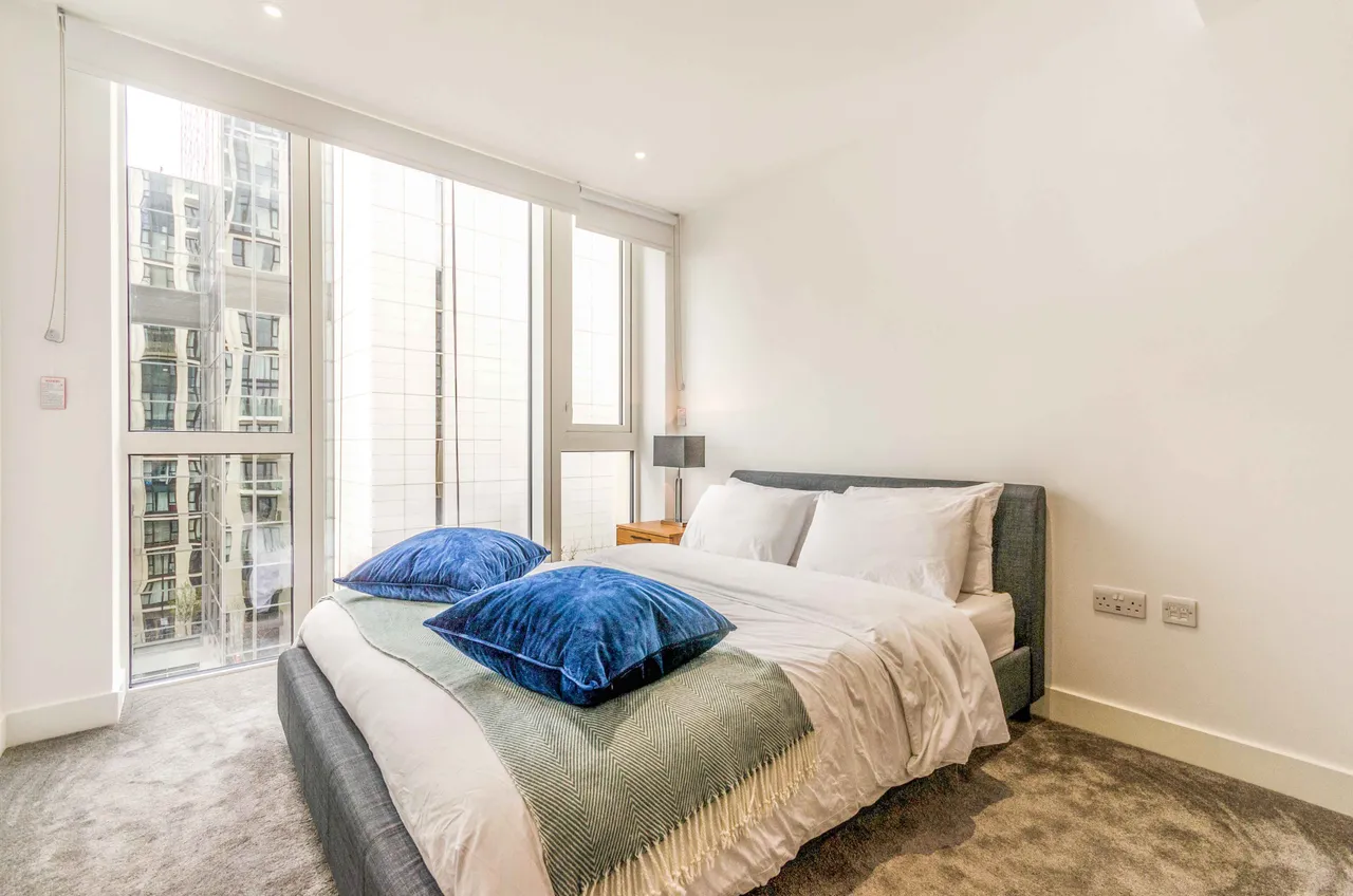Flat 602, Admiralty House, 150 Vaughan Way, London, photo 4