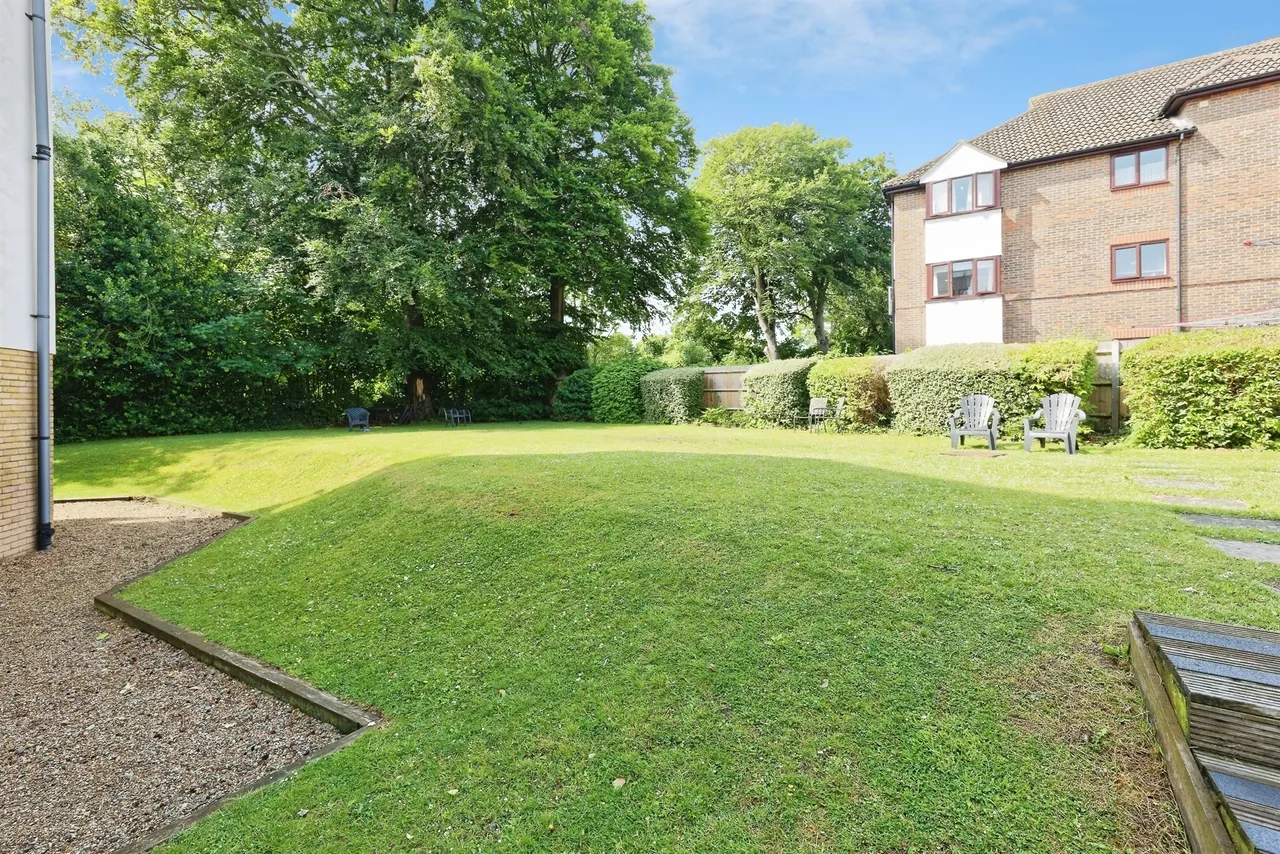 New Dover Road, Canterbury, photo 7