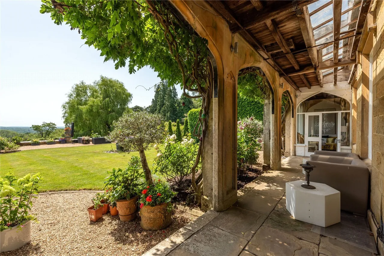 Broome Hall, Coldharbour, RH5, photo 16
