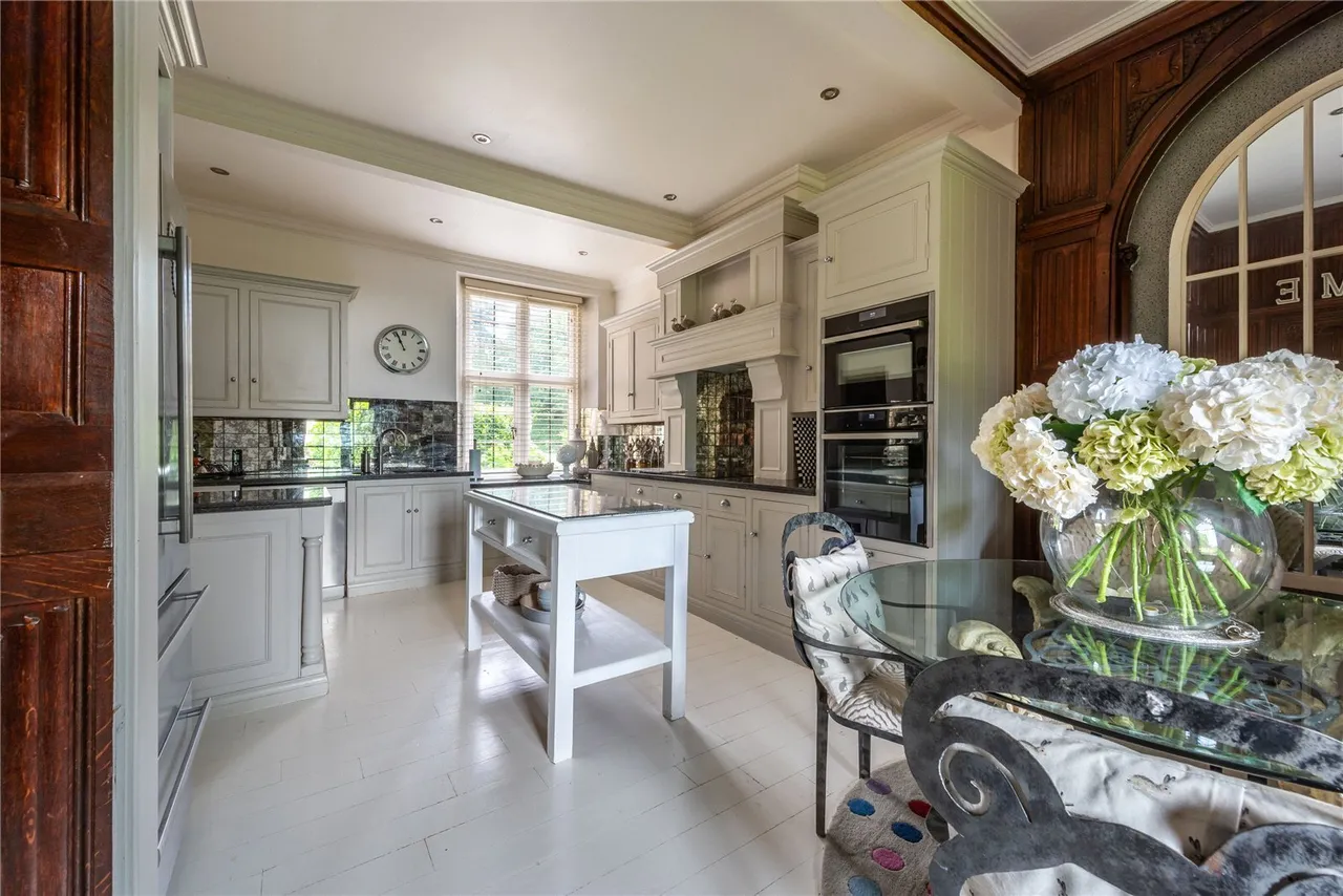 Broome Hall, Coldharbour, RH5, photo 2