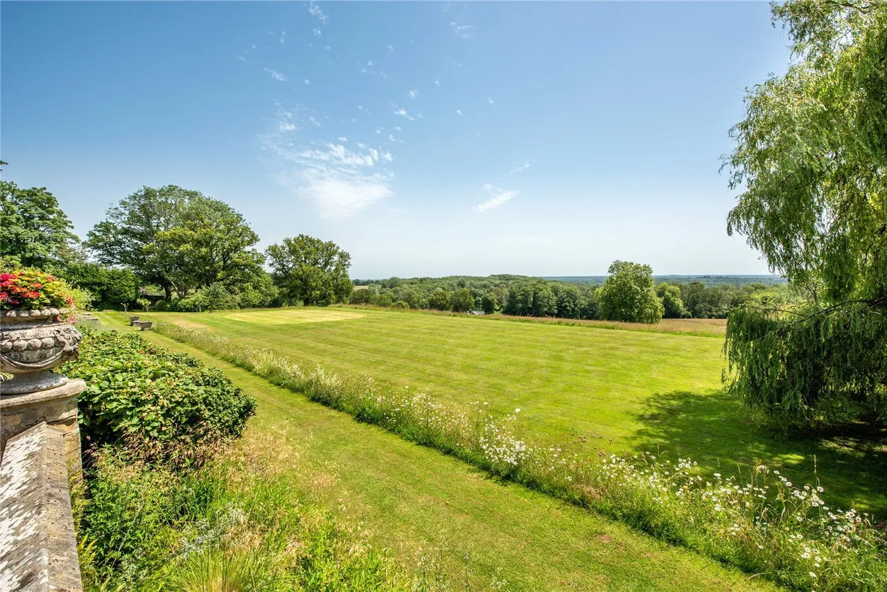 Broome Hall, Coldharbour, RH5, photo 35