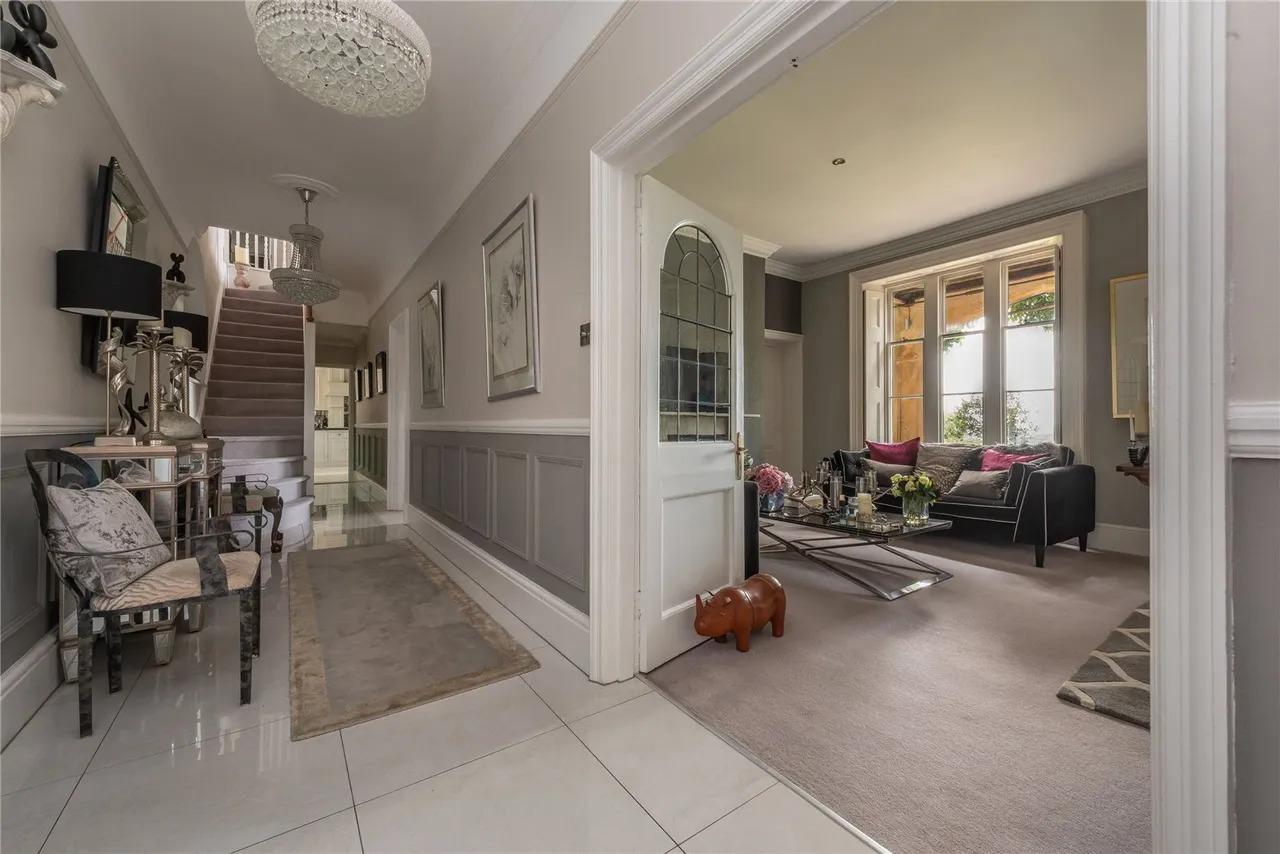 Broome Hall, Coldharbour, RH5, photo 10