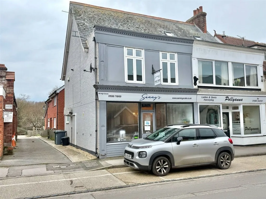 2 bed property for sale, Milford on Sea, Lymington