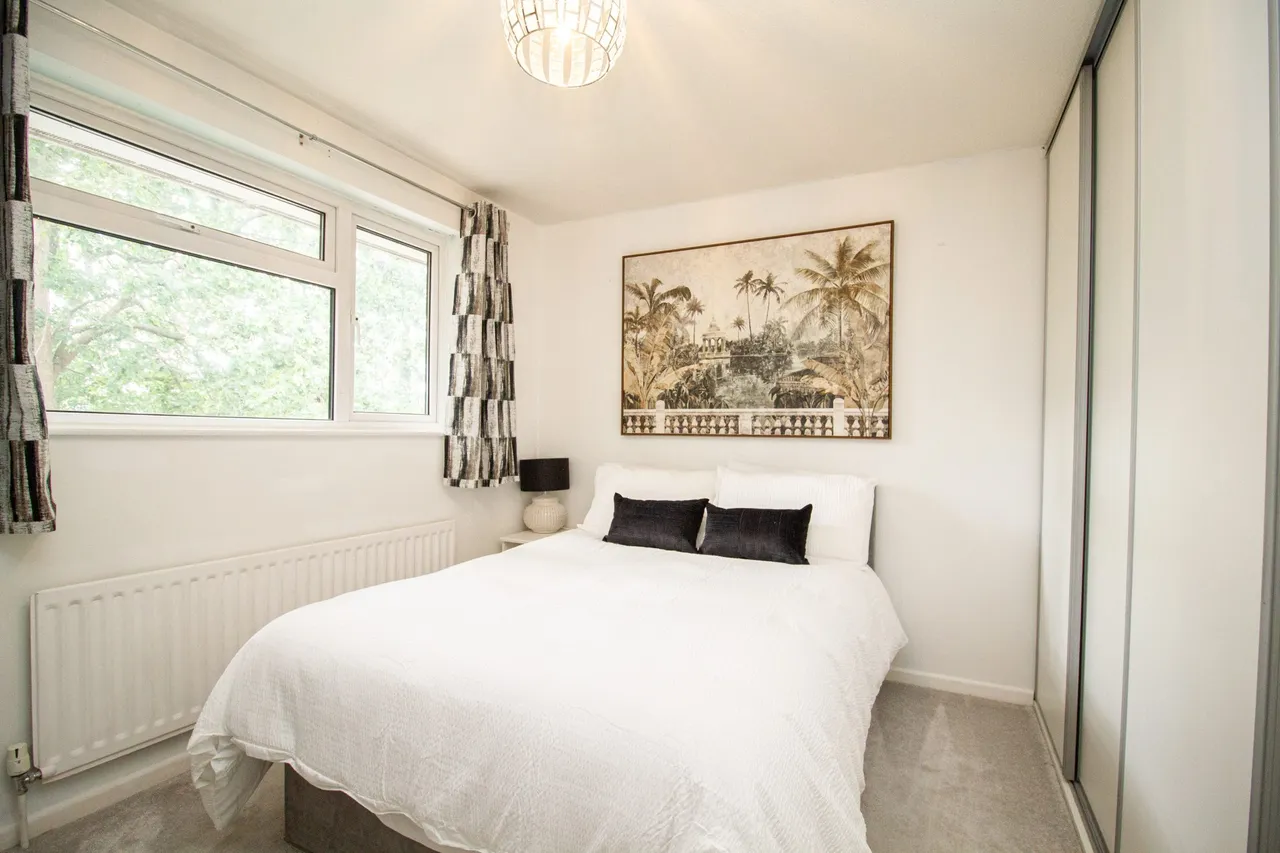 Tavistock Road, Fleet, GU51 4EE, photo 9