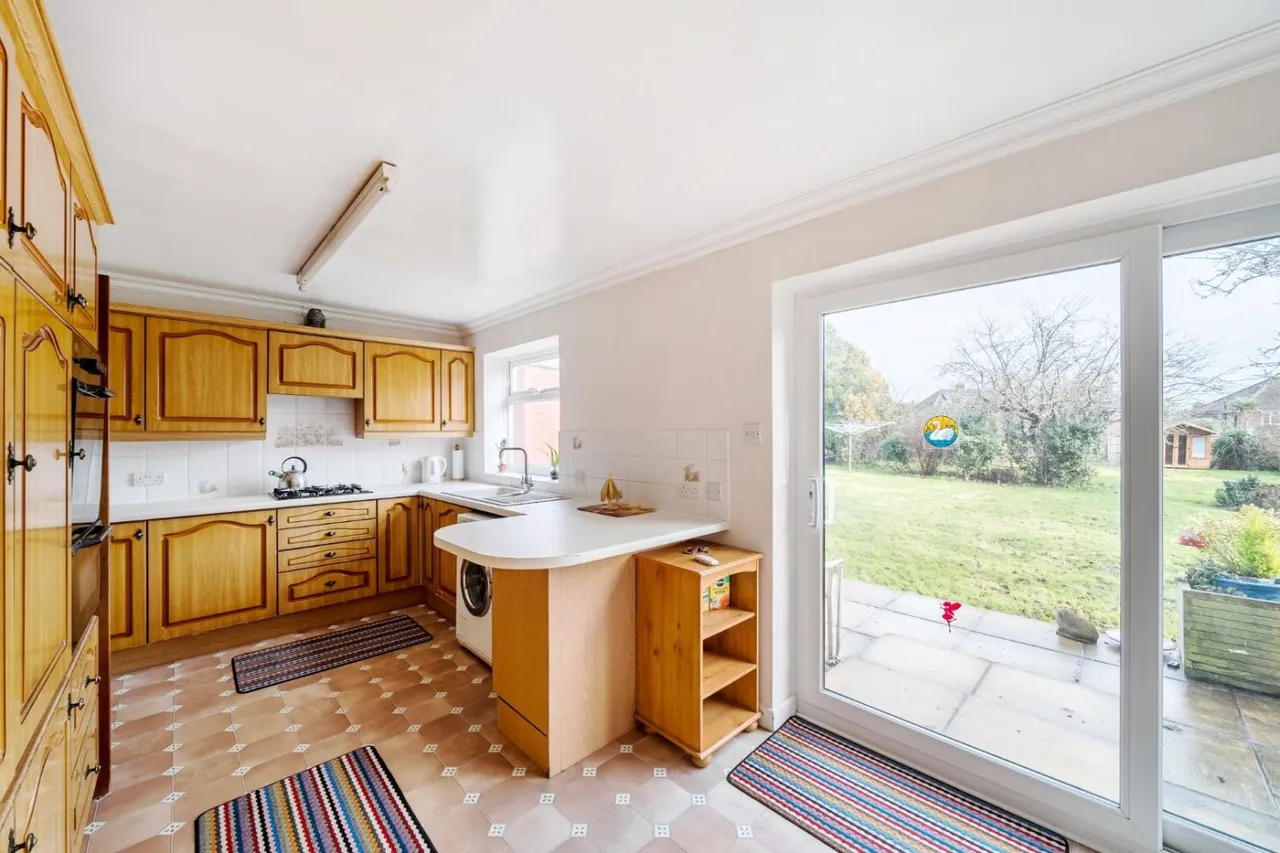 Larkhill Road, Yeovil, BA21, photo 14