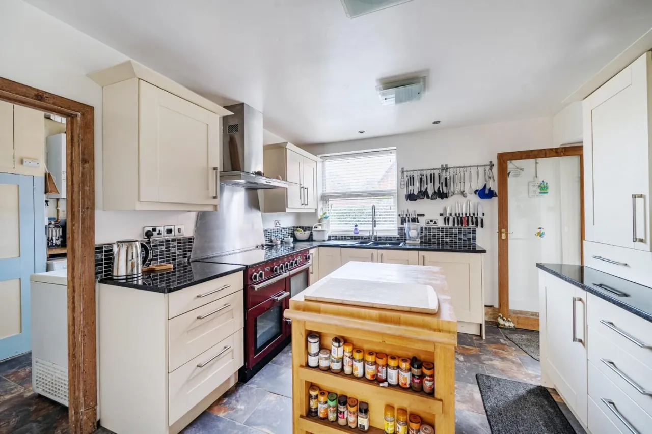 Larkhill Road, Yeovil, BA21, photo 2