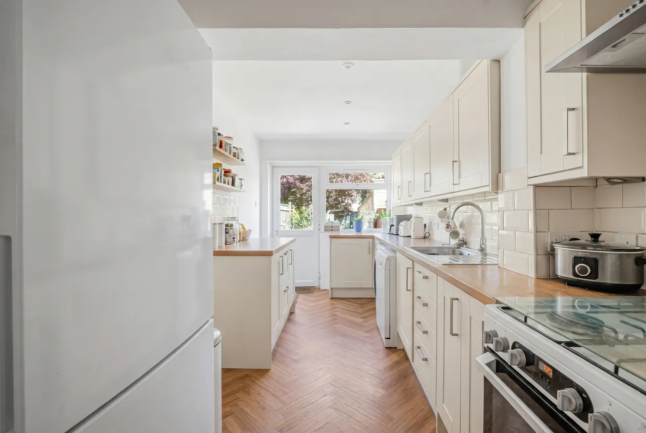 Hythefield Avenue, Egham, TW20, photo 12