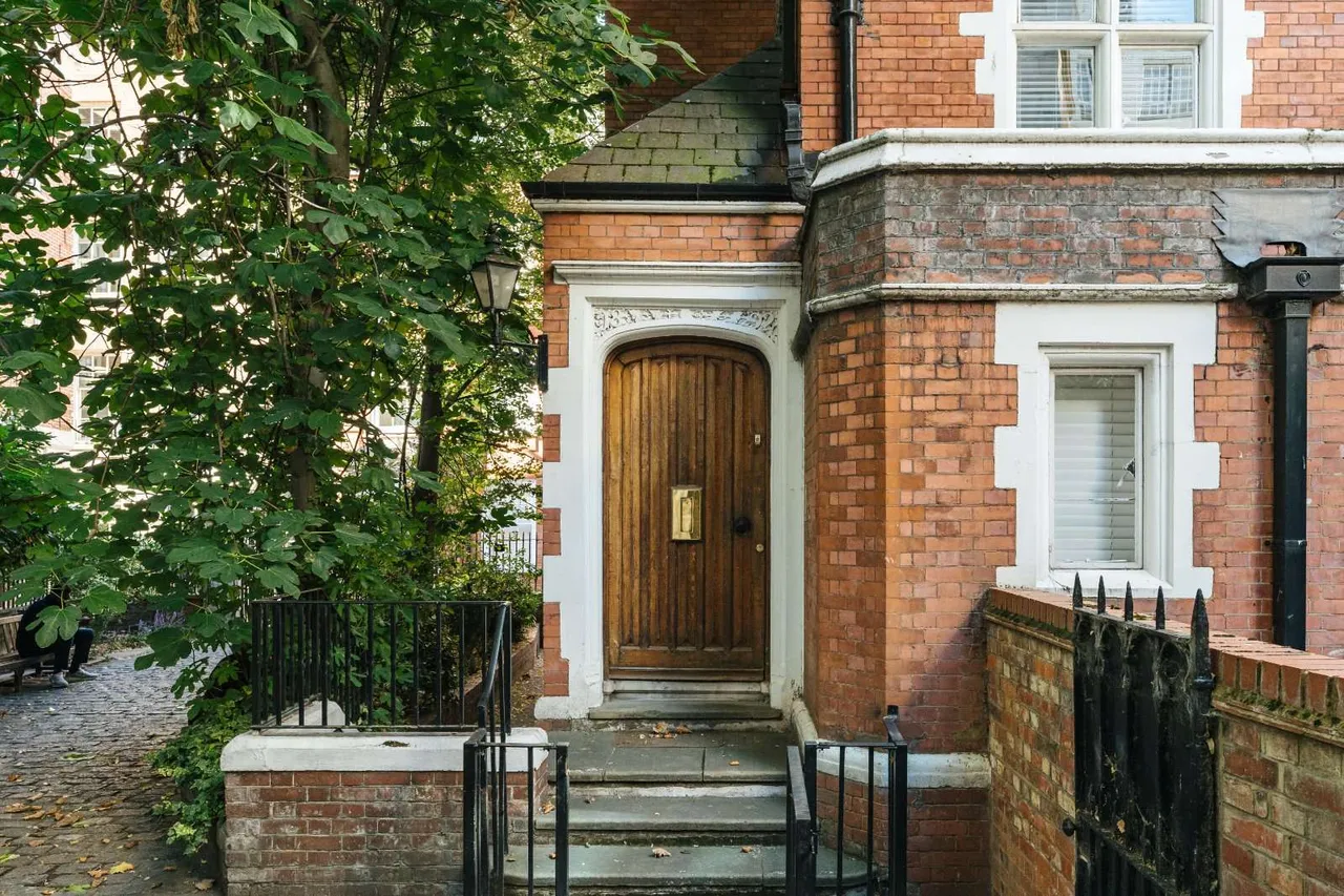 Ironmonger Lane, London, EC2V, photo 17