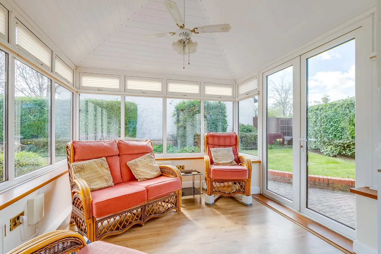 The Quadrant, Letchworth Garden City, SG6, photo 9