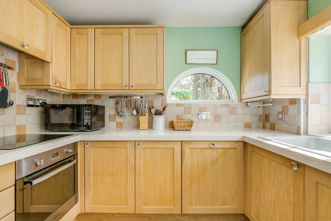 The Quadrant, Letchworth Garden City, SG6, photo 4
