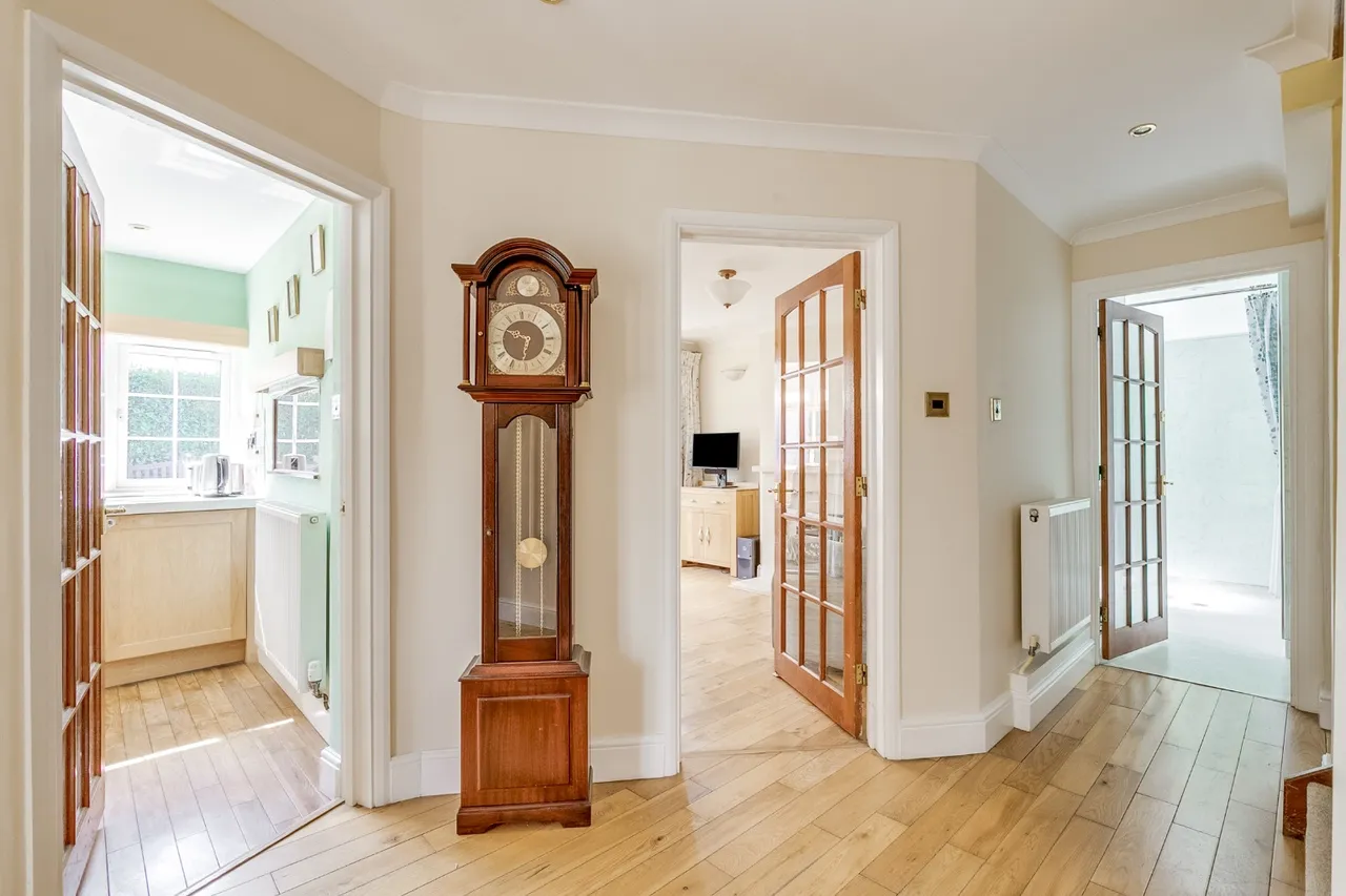 The Quadrant, Letchworth Garden City, SG6, photo 10
