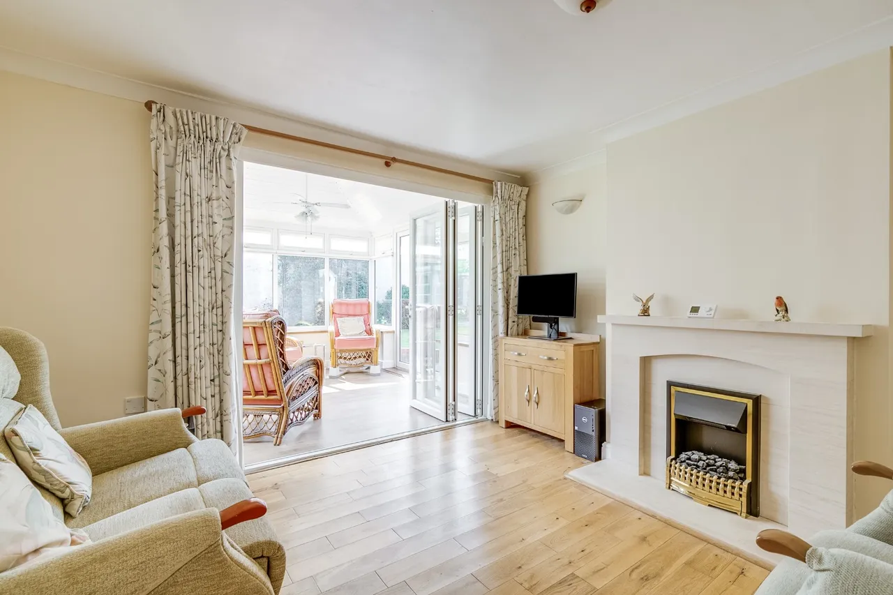 The Quadrant, Letchworth Garden City, SG6, photo 2