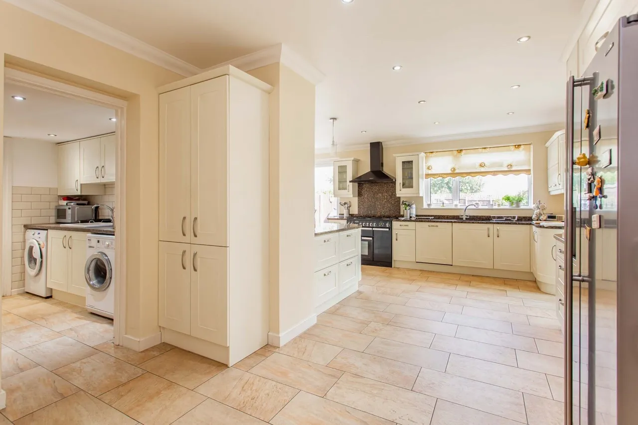 Burges Road, Thorpe Bay, Essex, SS1, photo 14
