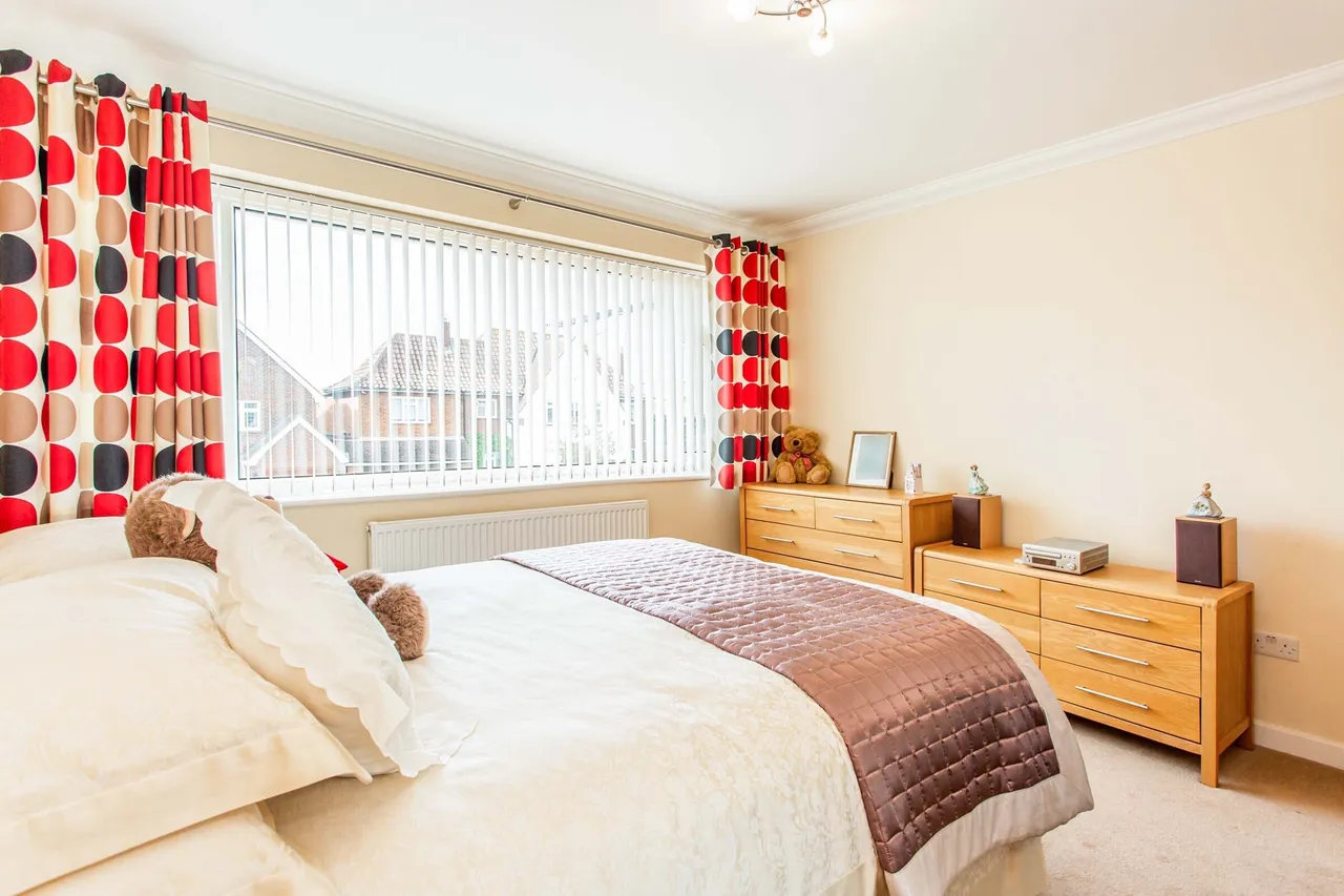 Burges Road, Thorpe Bay, Essex, SS1, photo 13