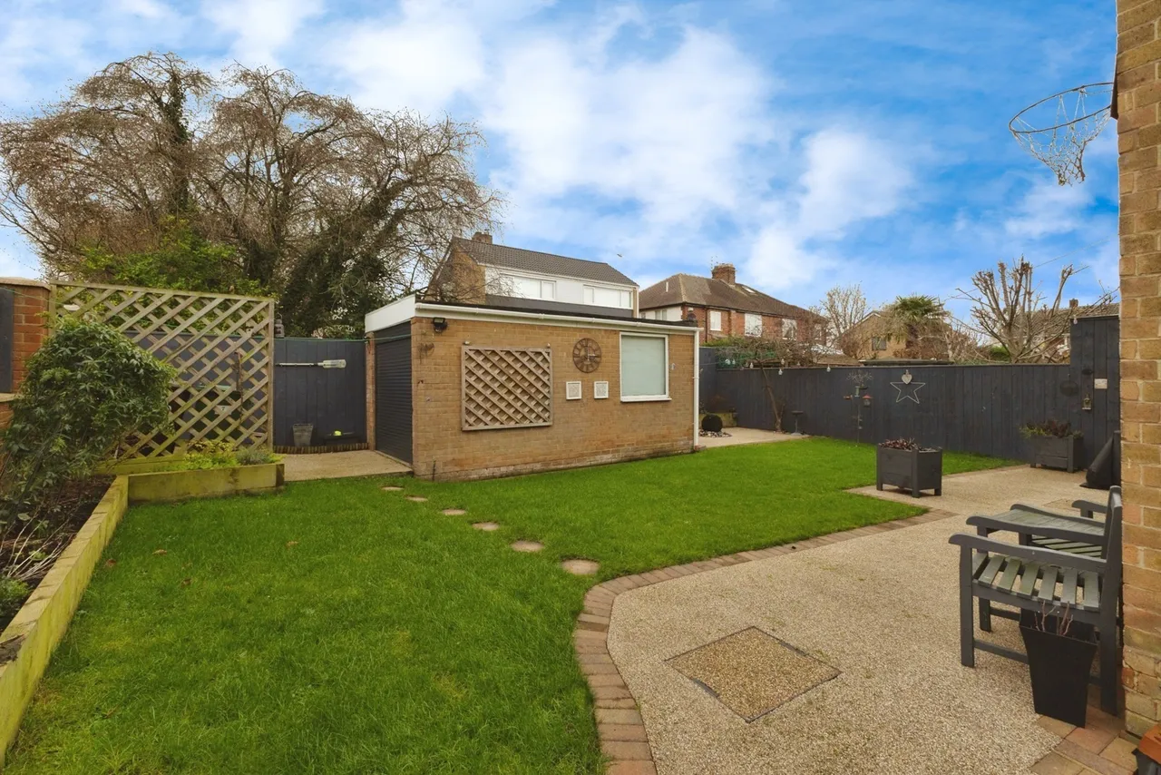 Burnside Grove, Stockton-on-Tees, Durham, TS18, photo 2
