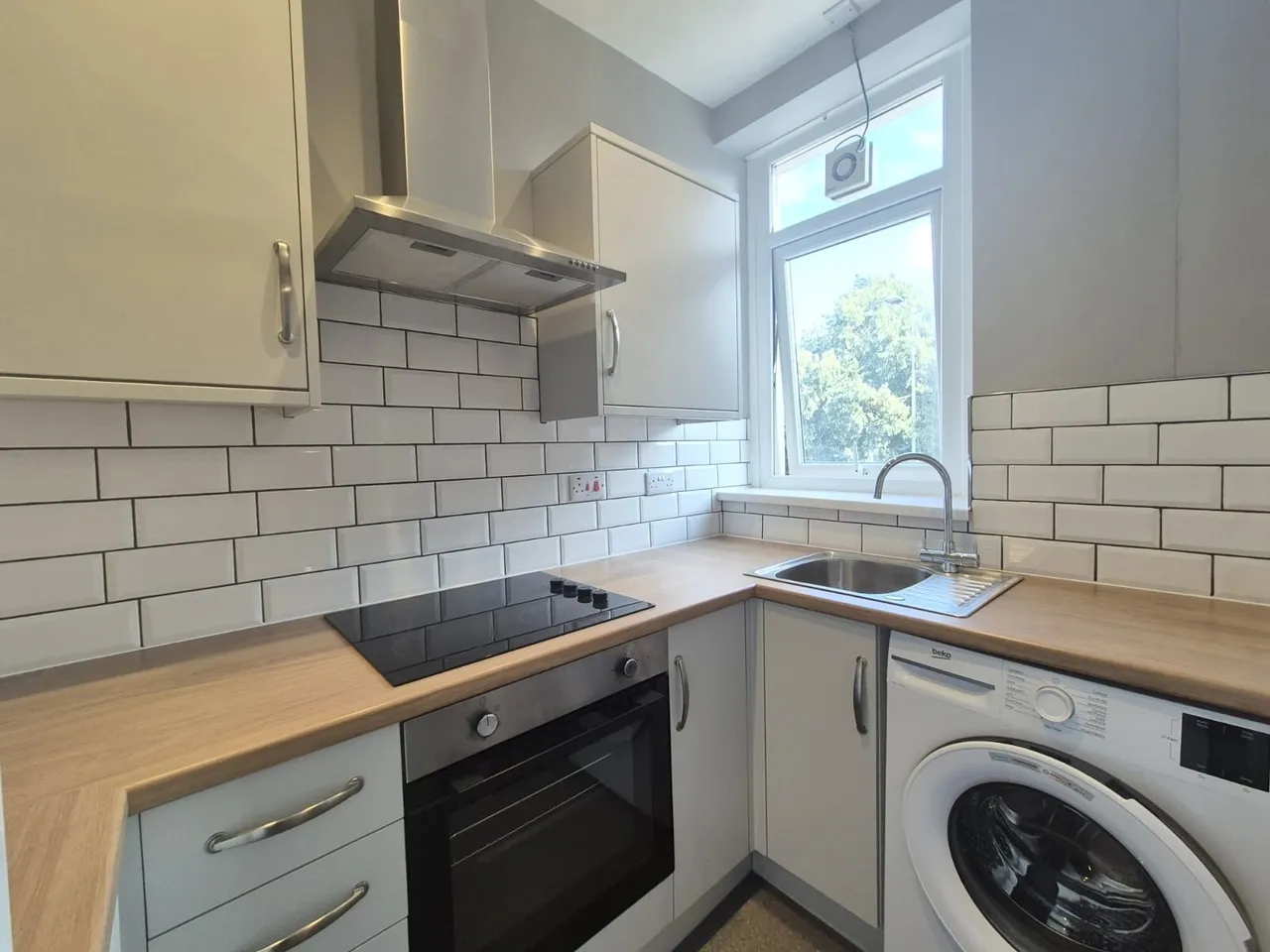 Ferry Road, Grangetown, photo 2