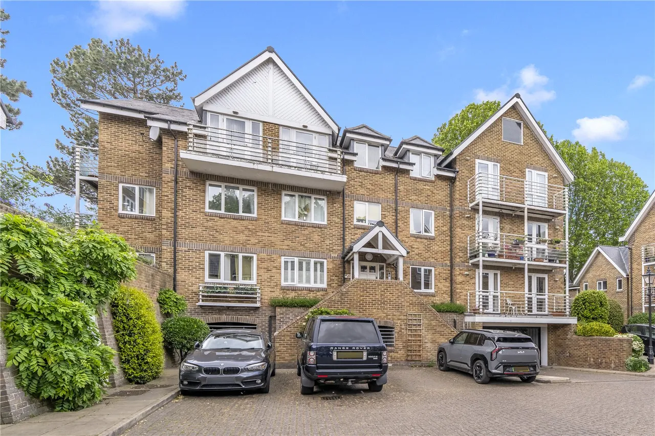 Thames Close, Hampton, TW12 2ET, photo 13