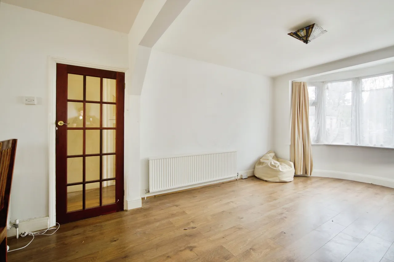 Adelaide Gardens, Romford, photo 9