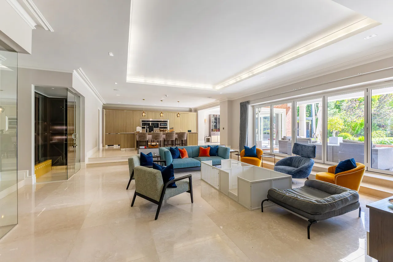 Regent's Walk, Ascot, SL5, photo 5