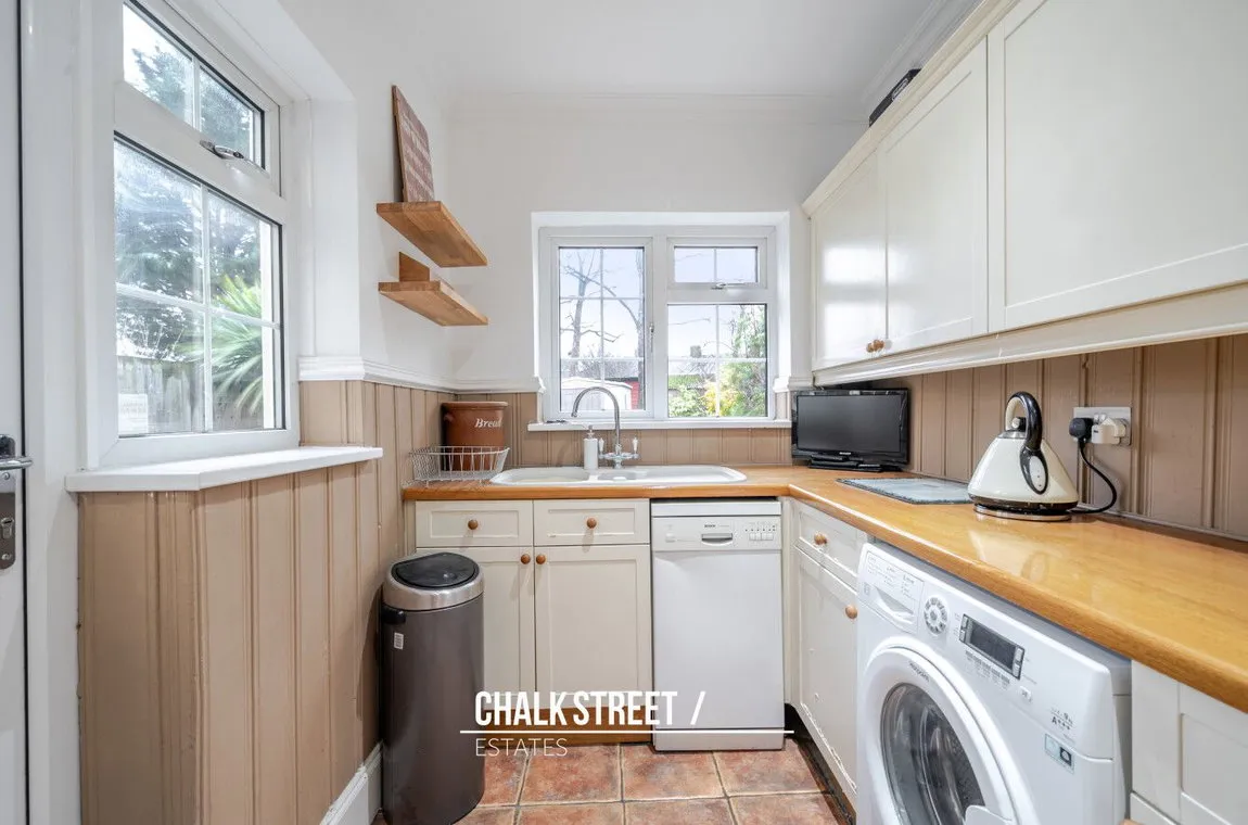Winding Way, Dagenham, RM8 2TB, photo 8