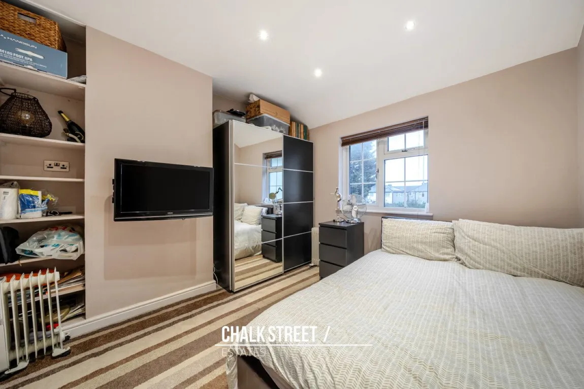 Winding Way, Dagenham, RM8 2TB, photo 9