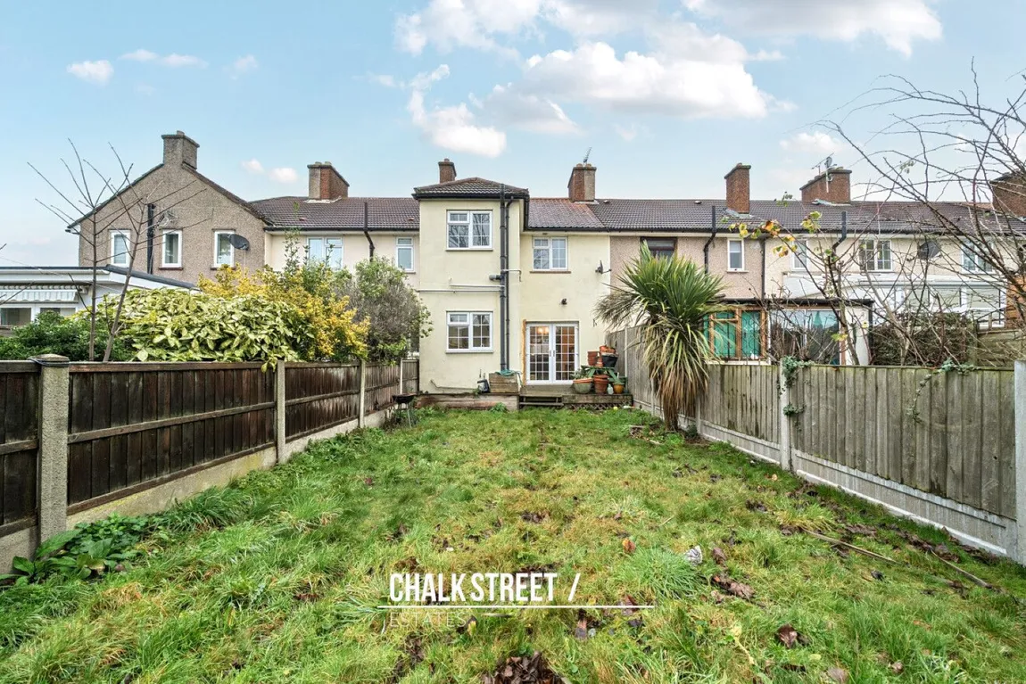Winding Way, Dagenham, RM8 2TB, photo 16