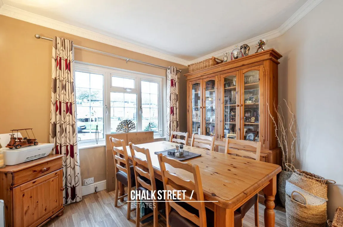 Winding Way, Dagenham, RM8 2TB, photo 4