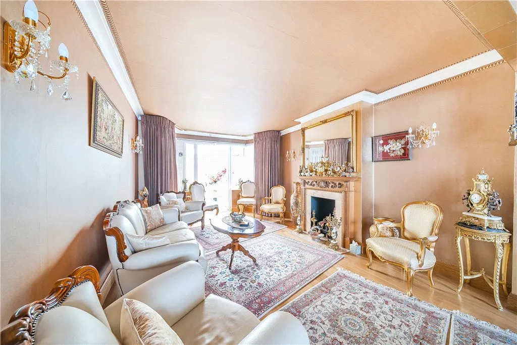 Green Lane, Edgware, HA8, photo 13