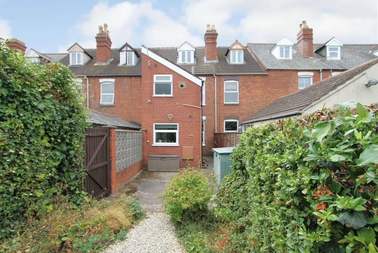 Woodfield Crescent, Kidderminster, photo 17