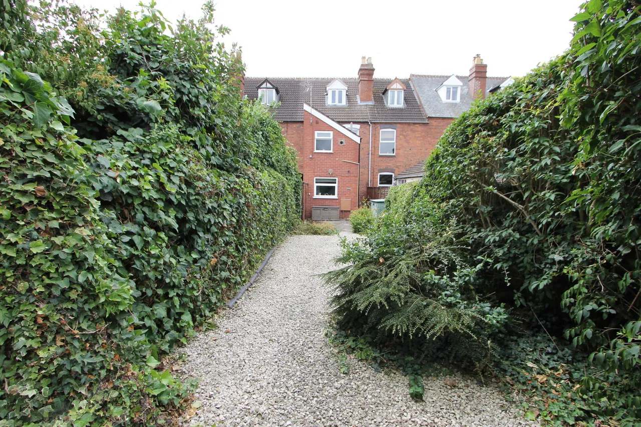 Woodfield Crescent, Kidderminster, photo 15