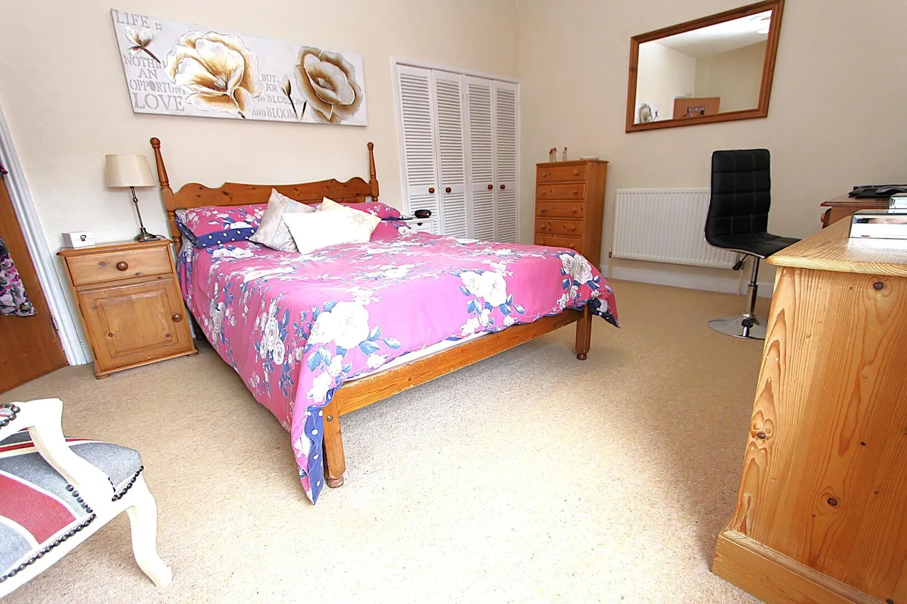 Woodfield Crescent, Kidderminster, photo 9