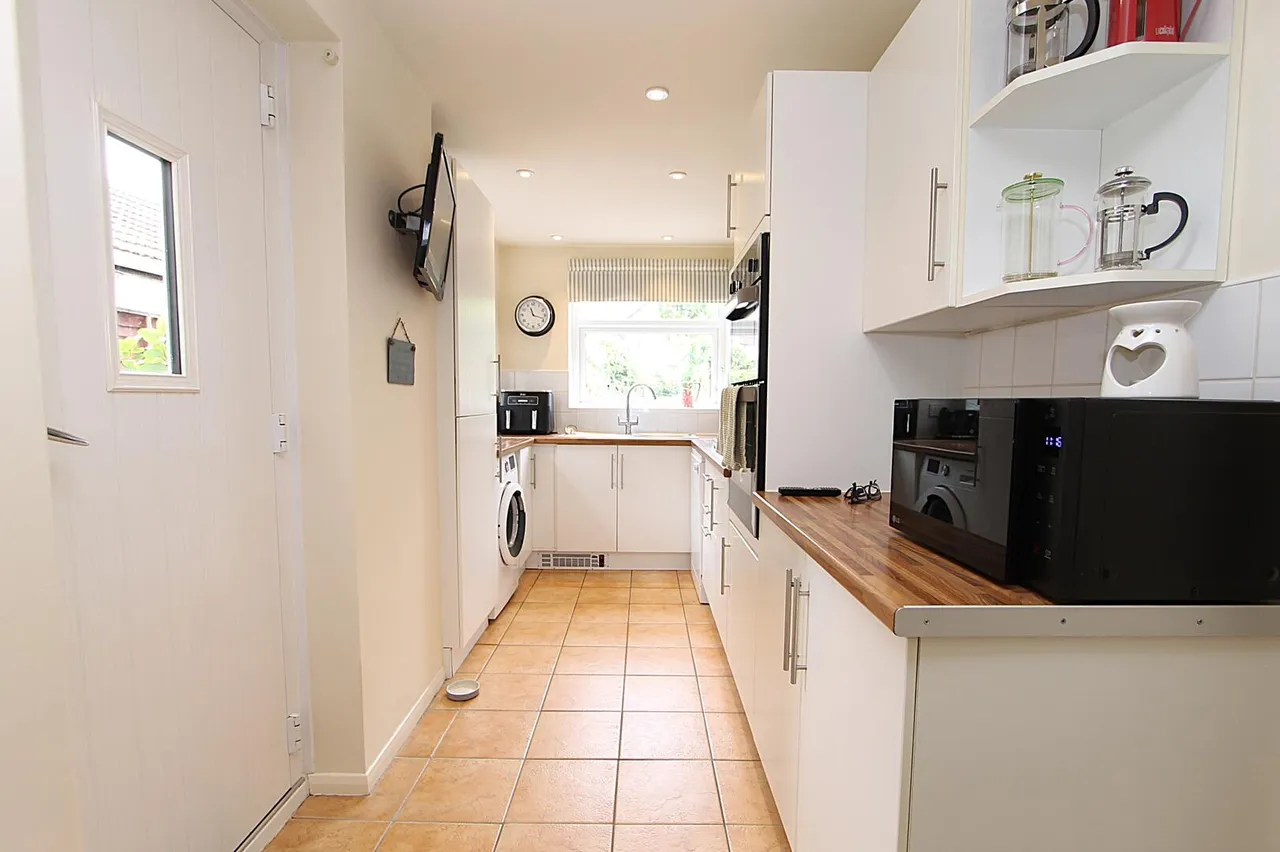 Woodfield Crescent, Kidderminster, photo 8