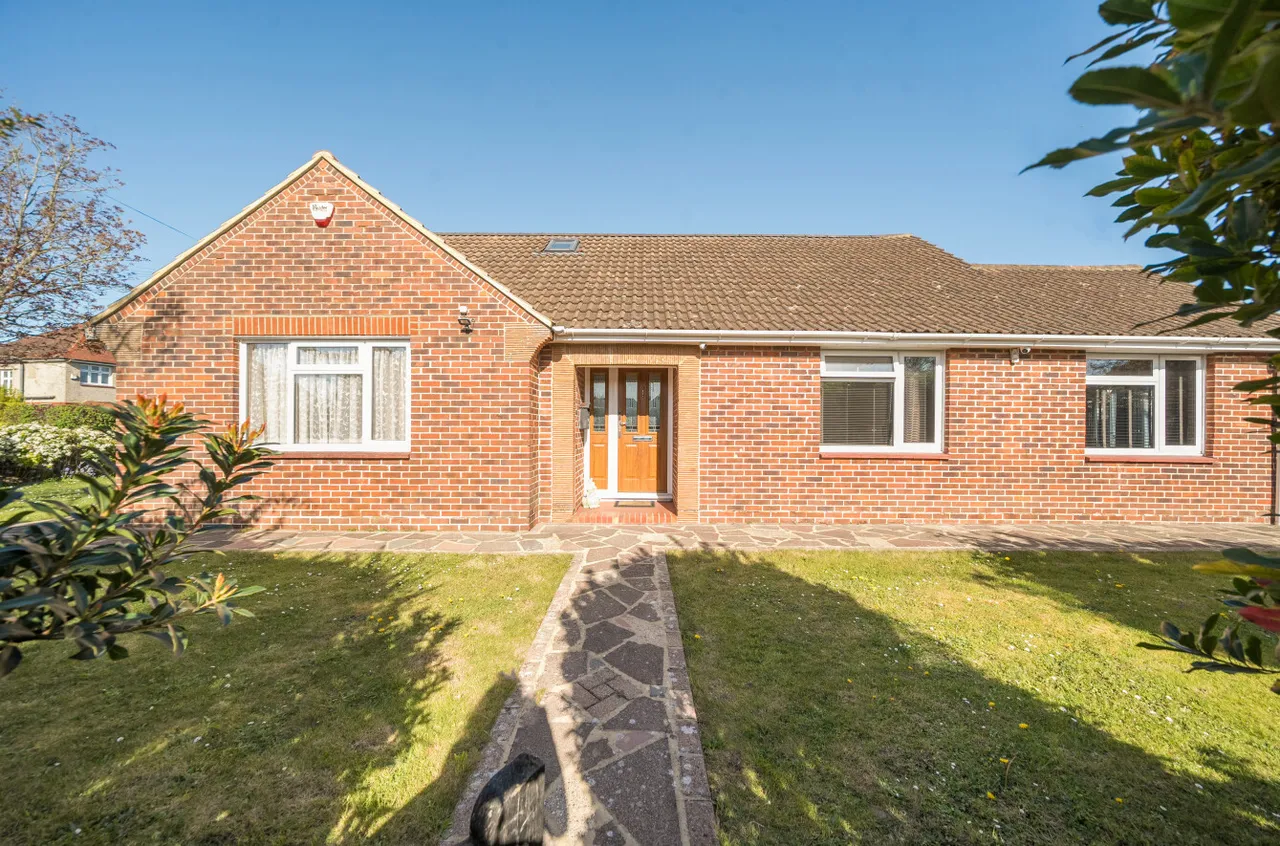 5 bed house to rent, Alfriston Road, Worthing, BN14