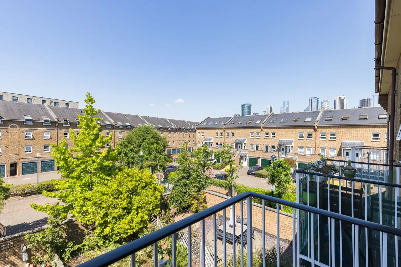 8 Schooner Close, London, photo 5