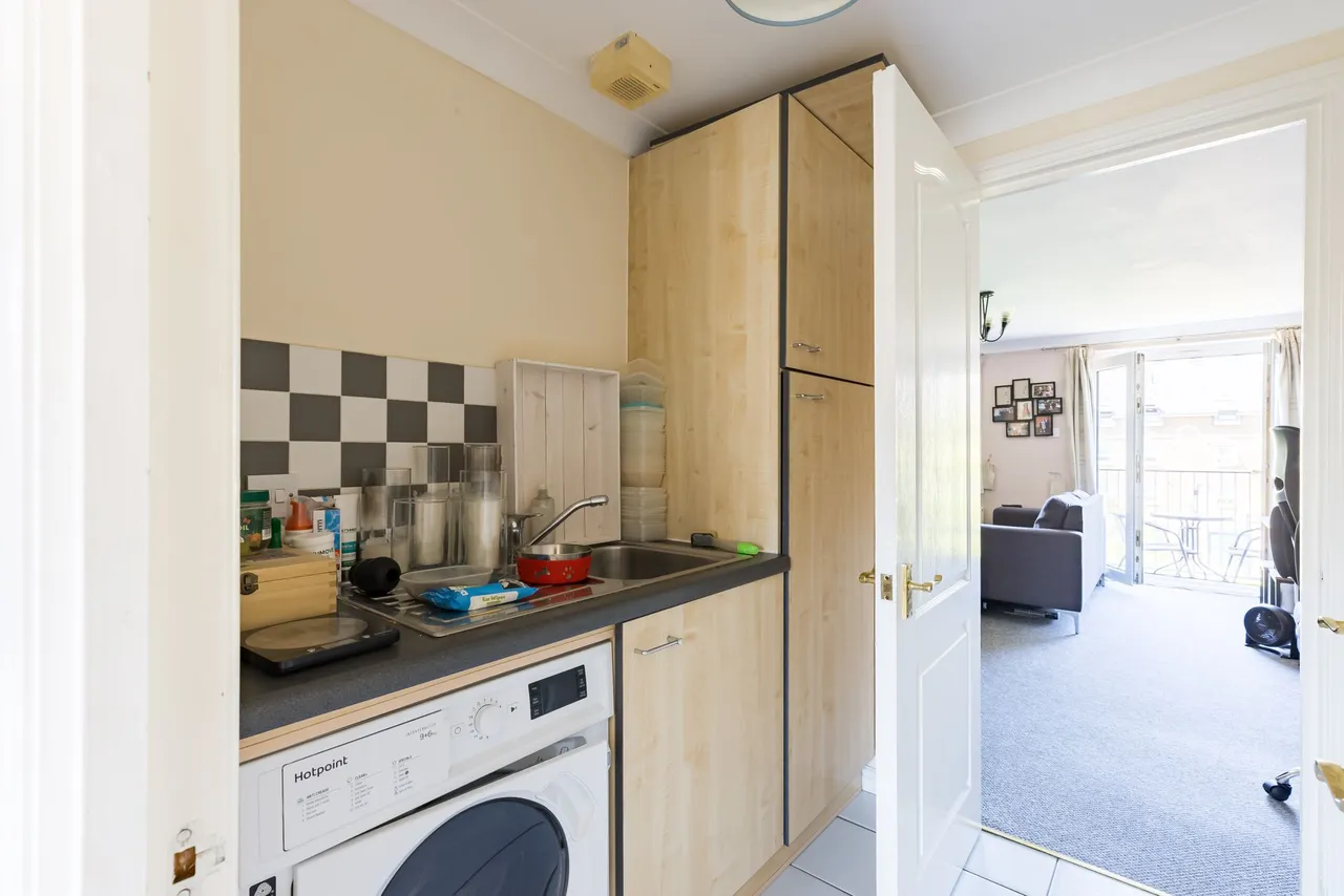 8 Schooner Close, London, photo 7
