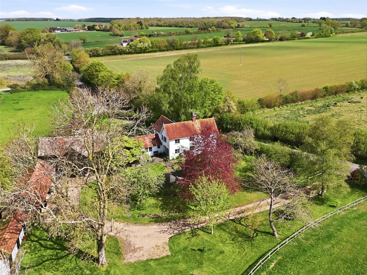 3 bed house for sale, House Under Offer with 3 bedrooms in Radwinter, Saffron Walden, CB10