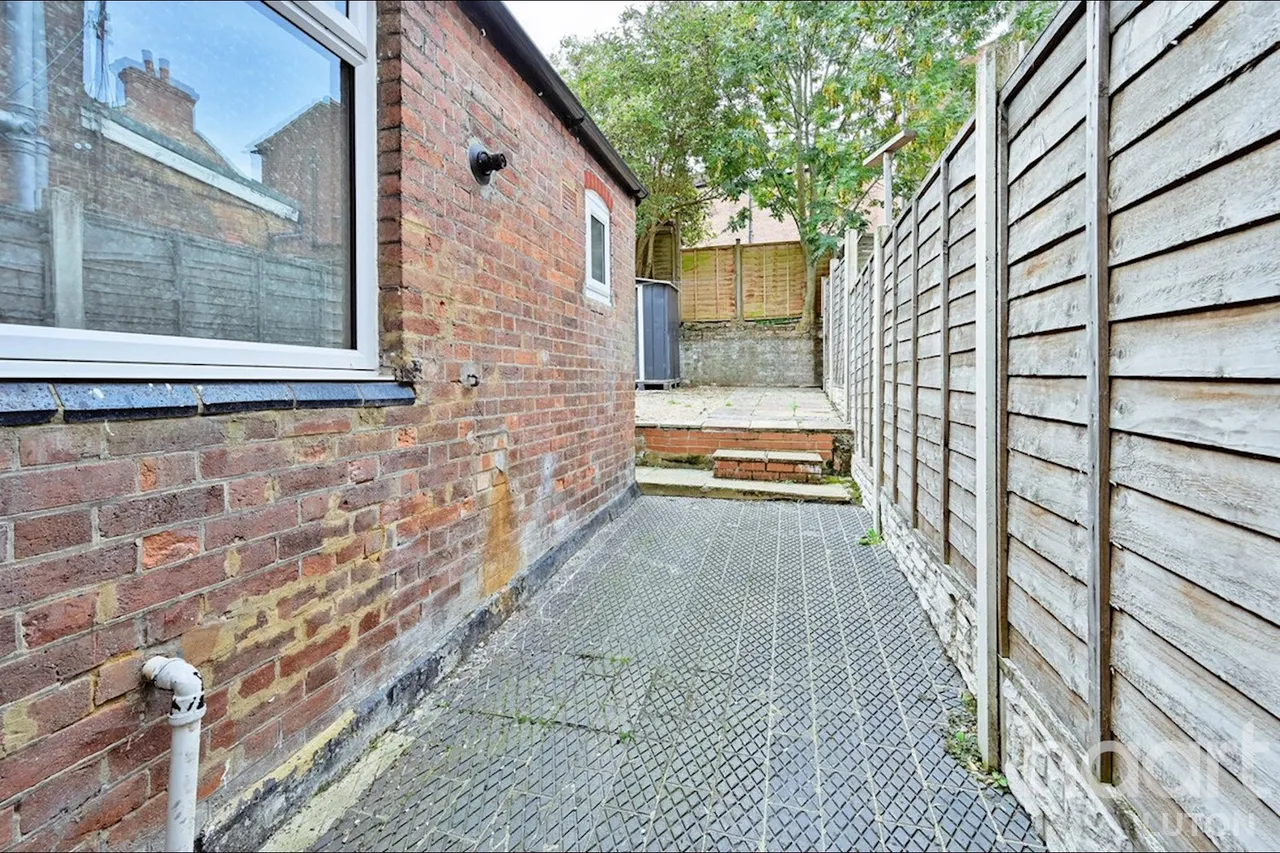 Kingsland Road, Luton, LU1, photo 12