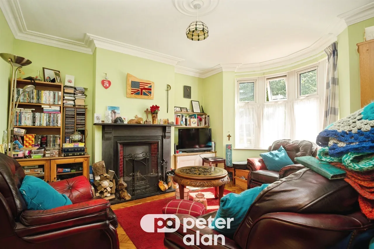 4 bed house for sale, Manor Way, Cardiff, CF14