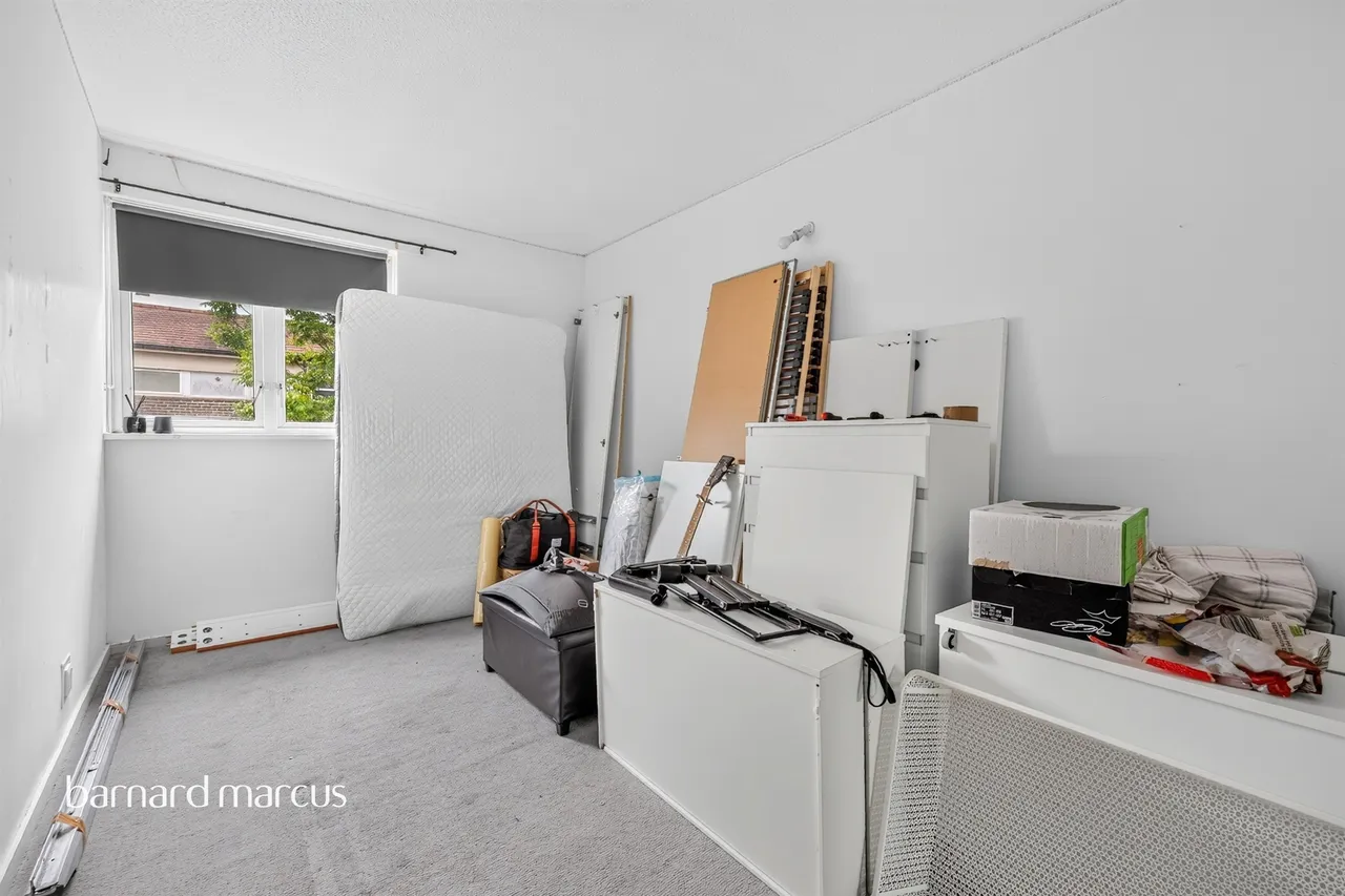 Brabazon Avenue, Wallington, SM6, photo 8
